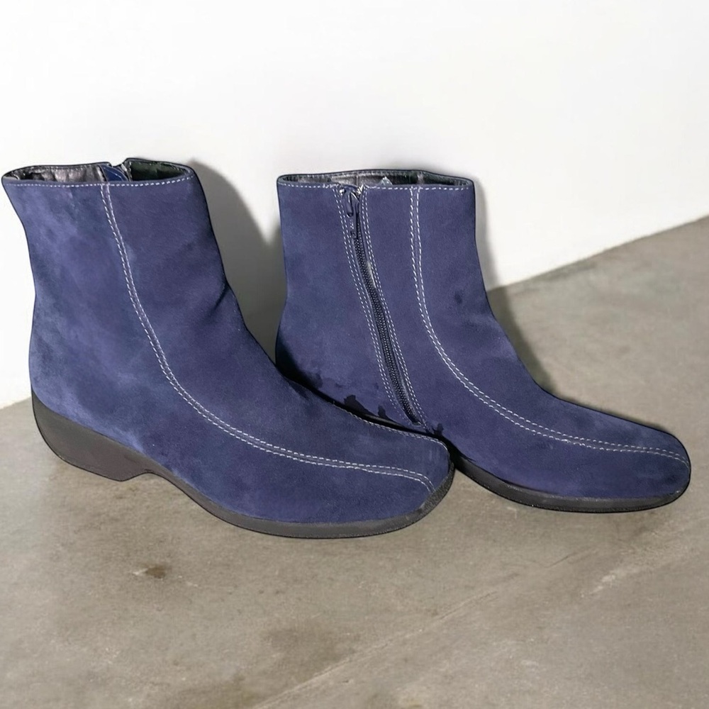 🌺Clark’s Blue Suede Boots-10 WIDE